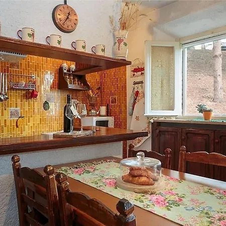Casa In Pietra Con Vista Unica